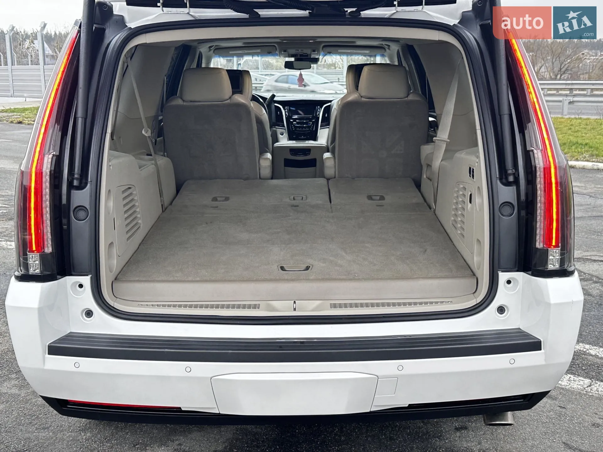 2018 Cadillac Escalade - мініатюра 22