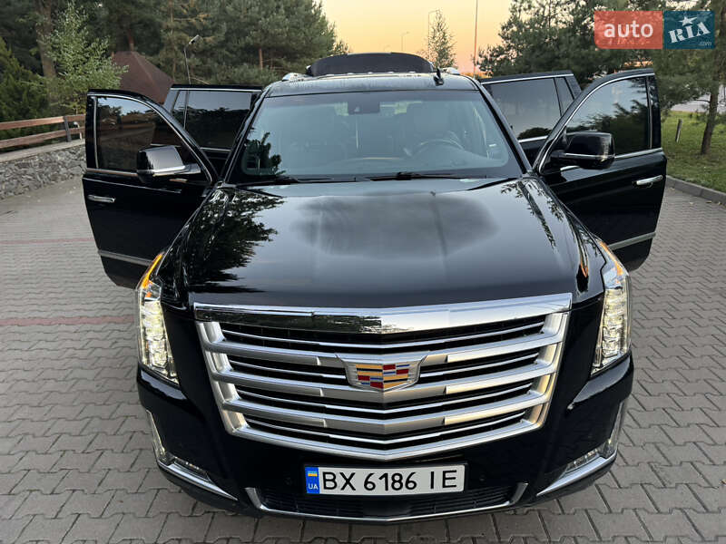 Внедорожник / Кроссовер Cadillac Escalade 2016 в Хмельницком