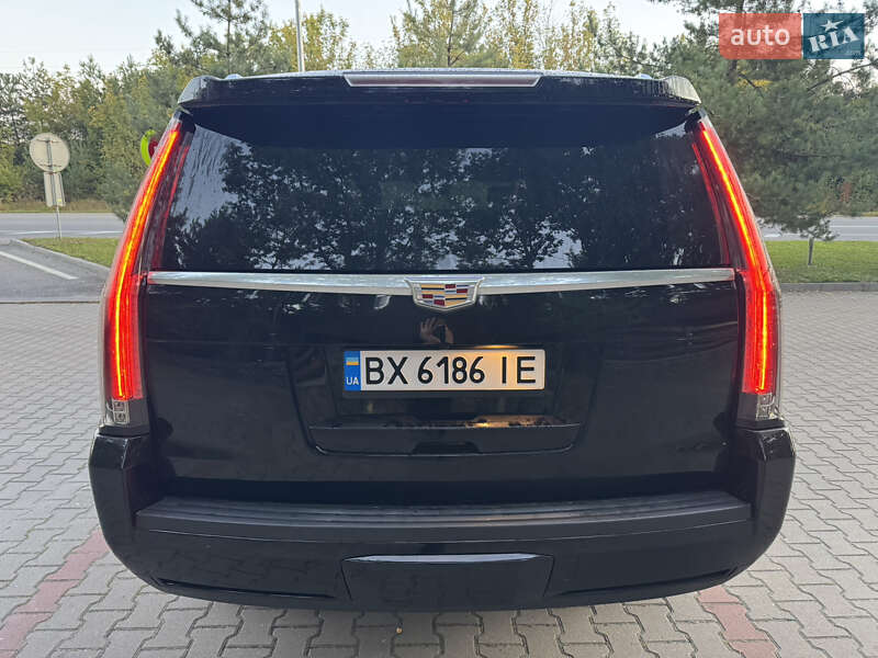 Внедорожник / Кроссовер Cadillac Escalade 2016 в Хмельницком