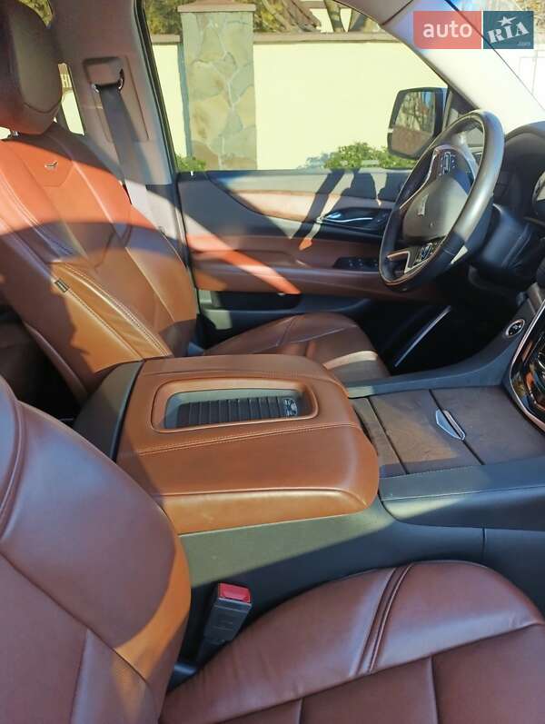 Позашляховик / Кросовер Cadillac Escalade 2019 в Вінниці