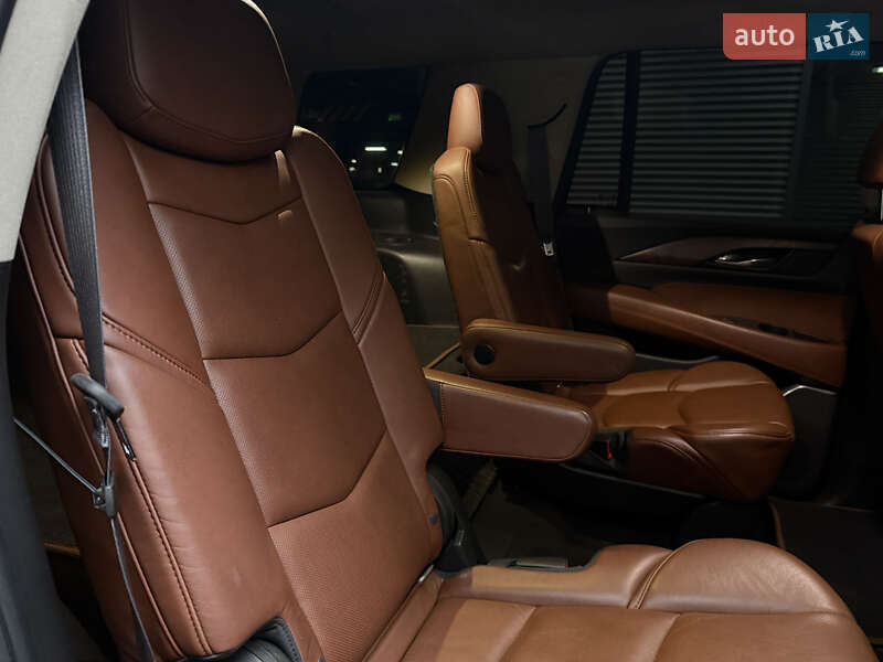 Позашляховик / Кросовер Cadillac Escalade 2014 в Києві фото 30 Позашляховик / Кросовер Cadillac Escalade 2014 в Києві