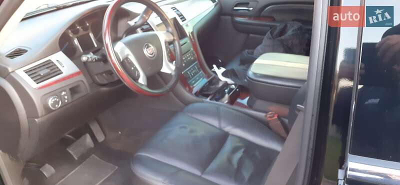Внедорожник / Кроссовер Cadillac Escalade 2008 в Луцке фото 14 Внедорожник / Кроссовер Cadillac Escalade 2008 в Луцке