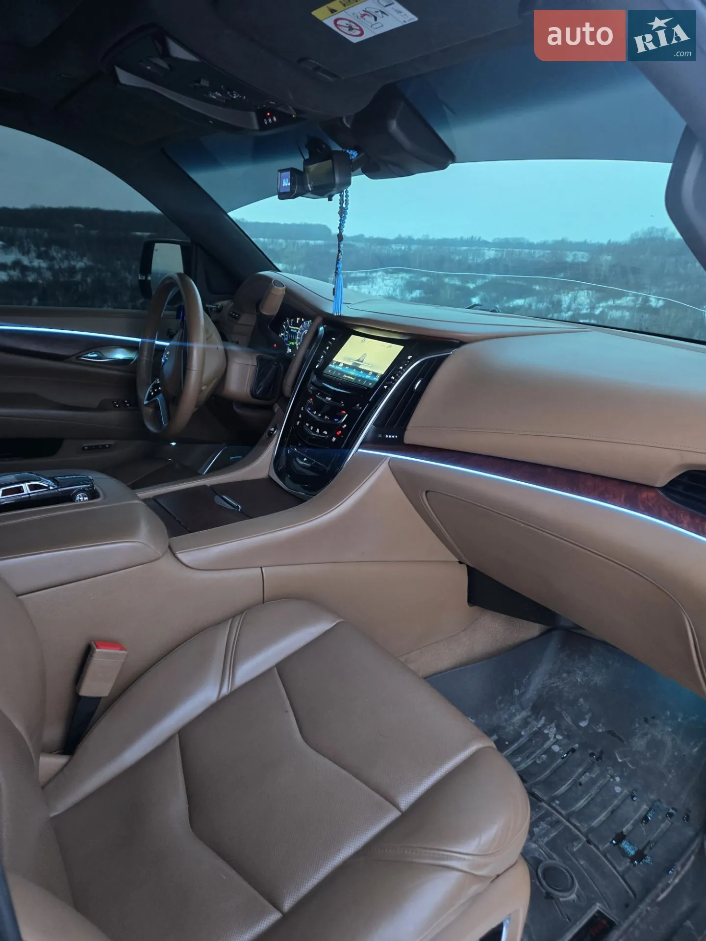 2017 Cadillac Escalade - мініатюра 28