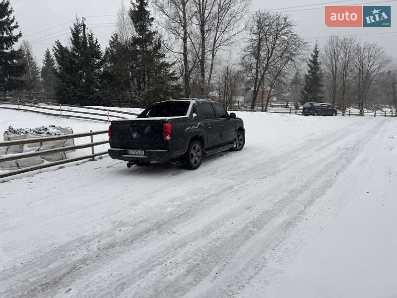 Пікап Cadillac Escalade 2002 в Івано-Франківську