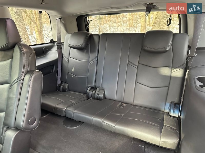 Внедорожник / Кроссовер Cadillac Escalade 2014 в Киеве