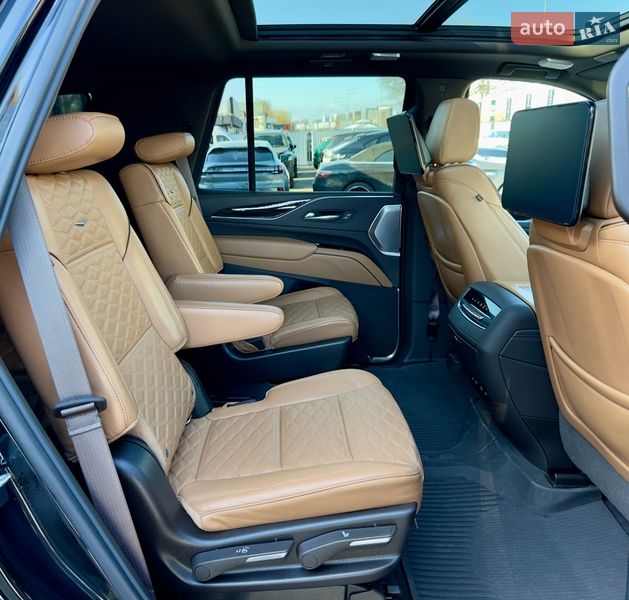 Позашляховик / Кросовер Cadillac Escalade 2021 в Києві