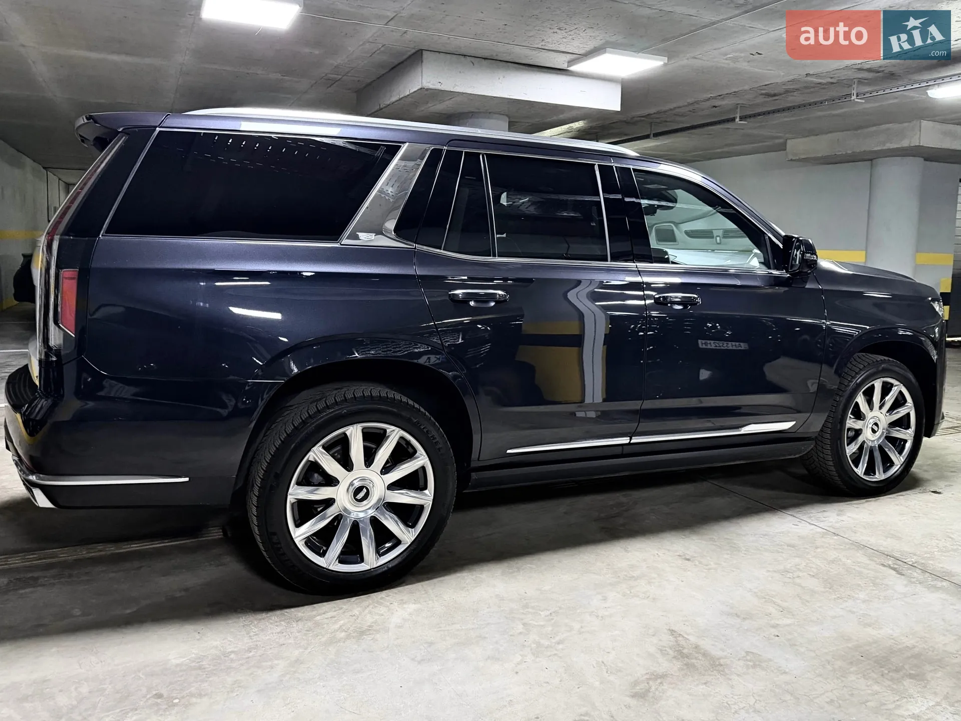 2022 Cadillac Escalade - мініатюра 11