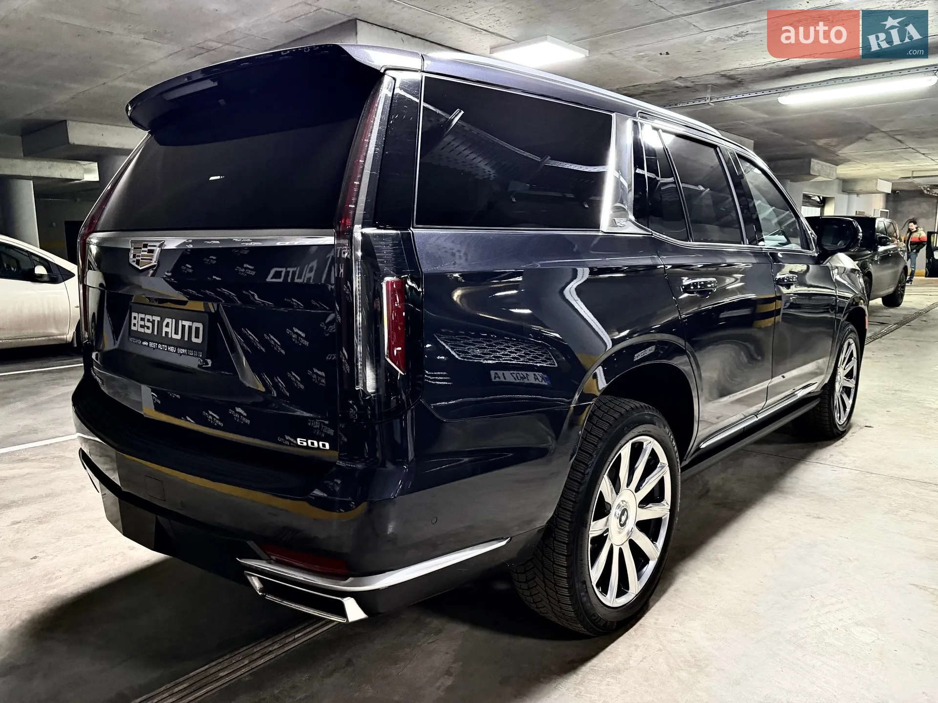 2022 Cadillac Escalade - мініатюра 12