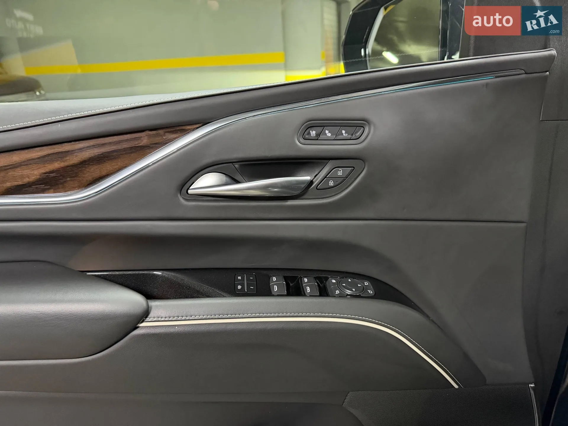 2022 Cadillac Escalade - мініатюра 40