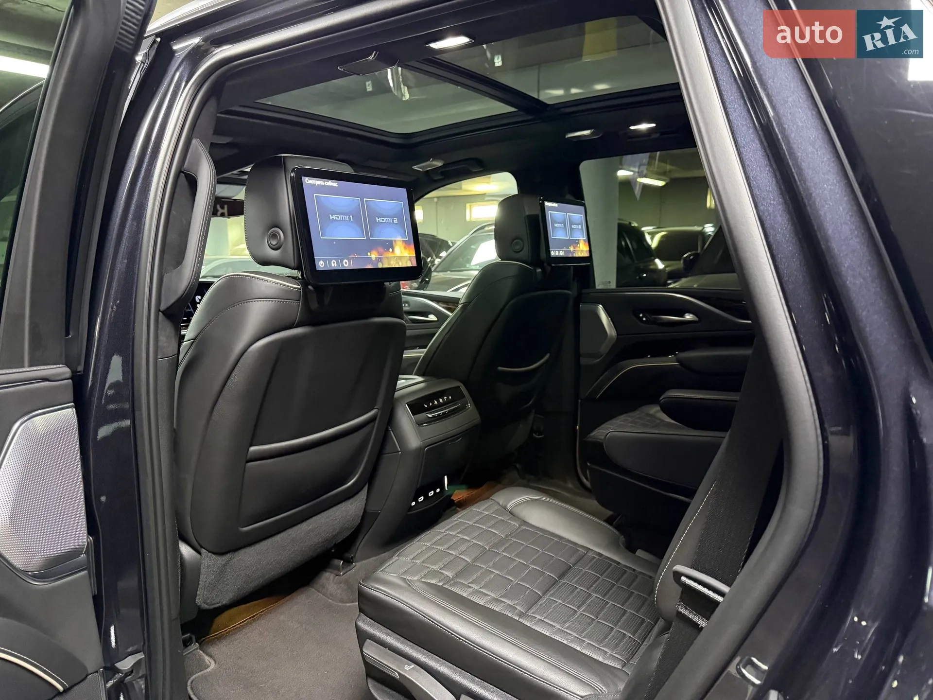 2022 Cadillac Escalade - мініатюра 67