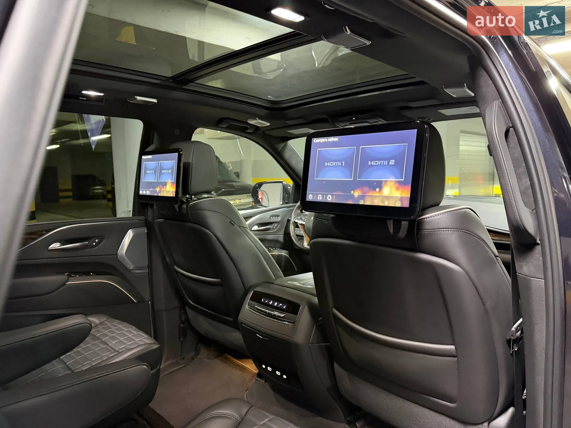 2022 Cadillac Escalade - мініатюра 77