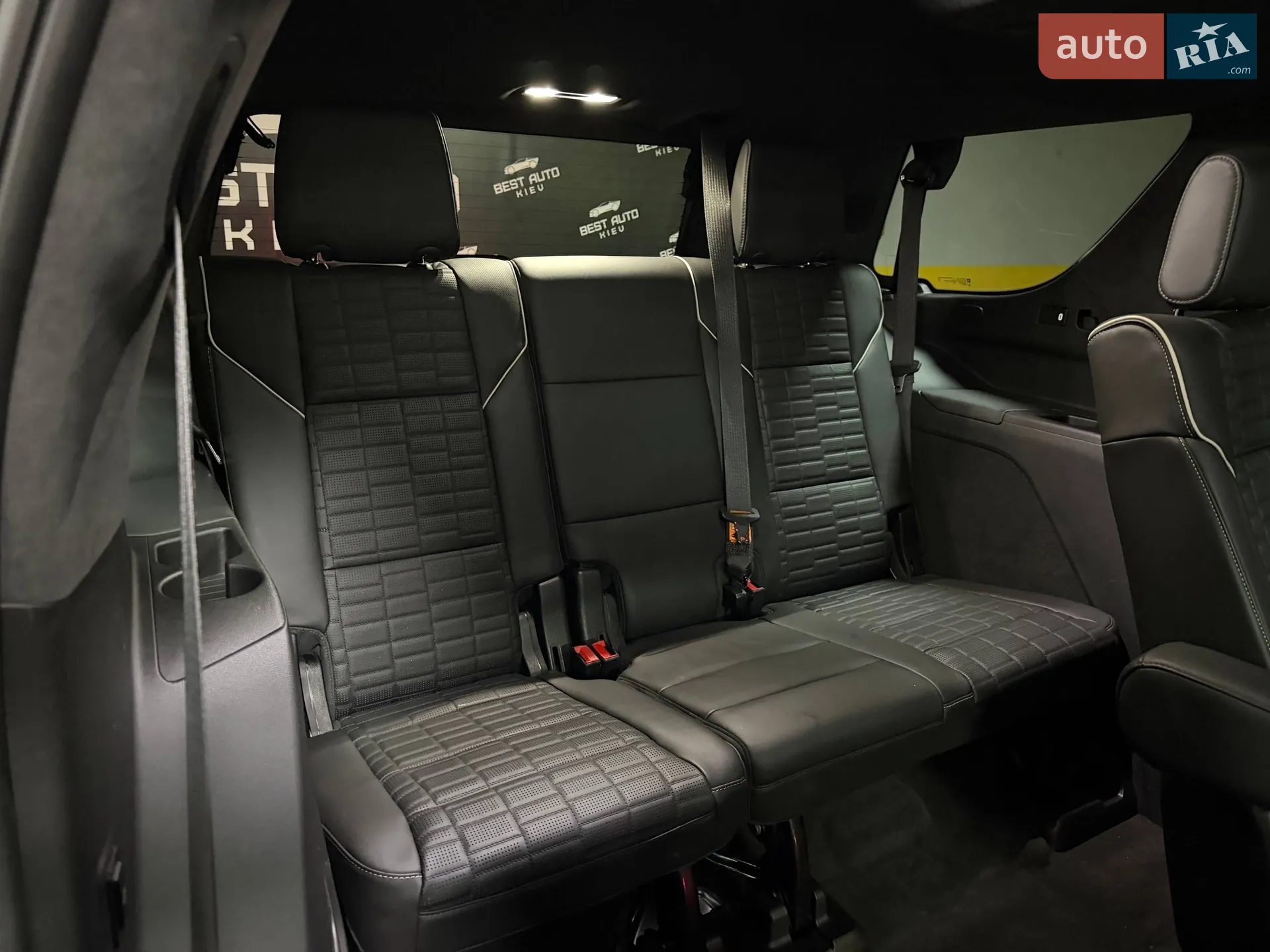 2022 Cadillac Escalade - мініатюра 84