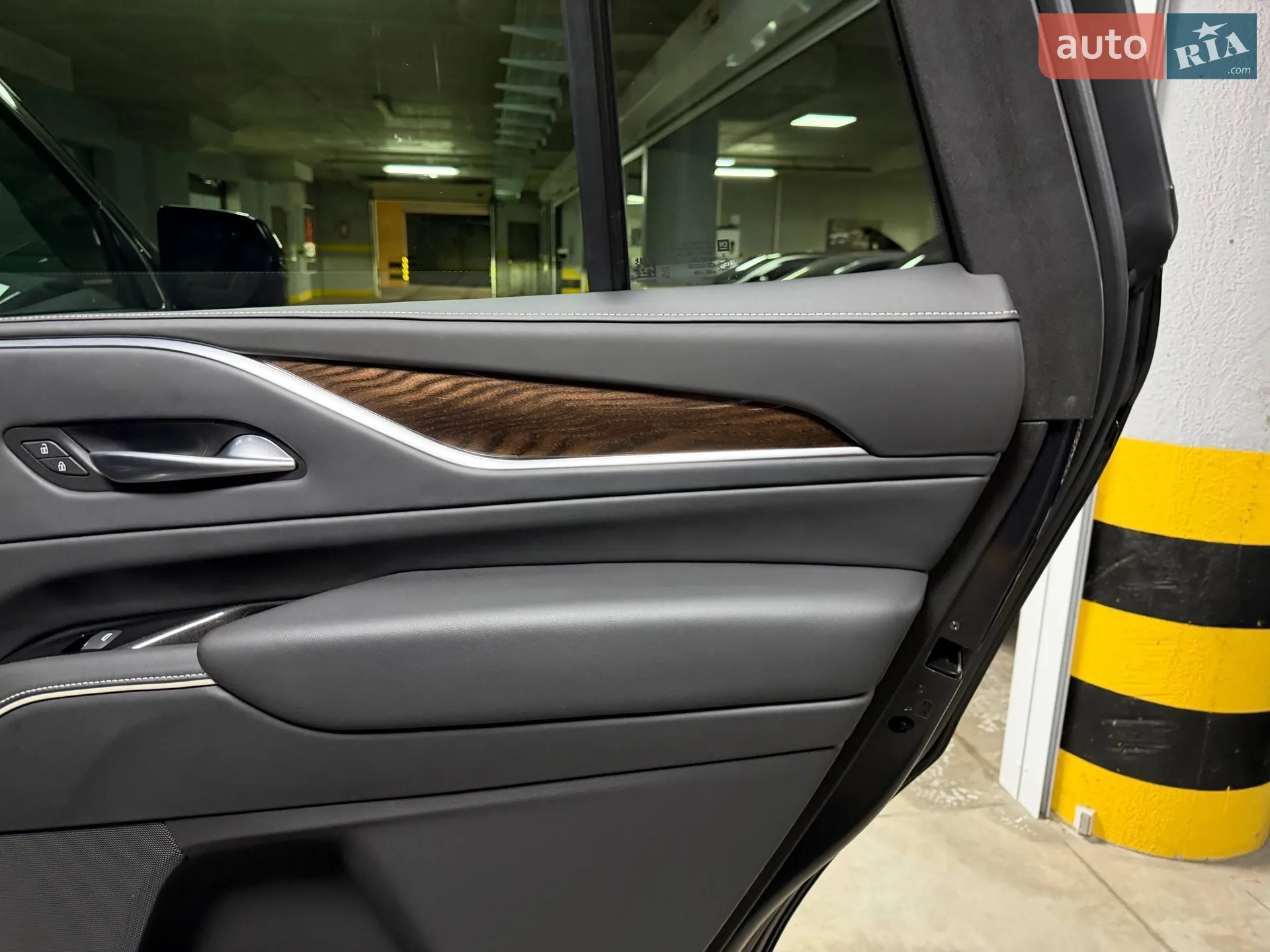 2022 Cadillac Escalade - мініатюра 86