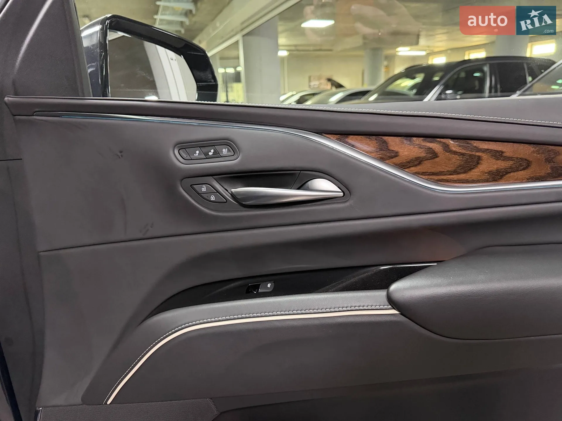 2022 Cadillac Escalade - мініатюра 117