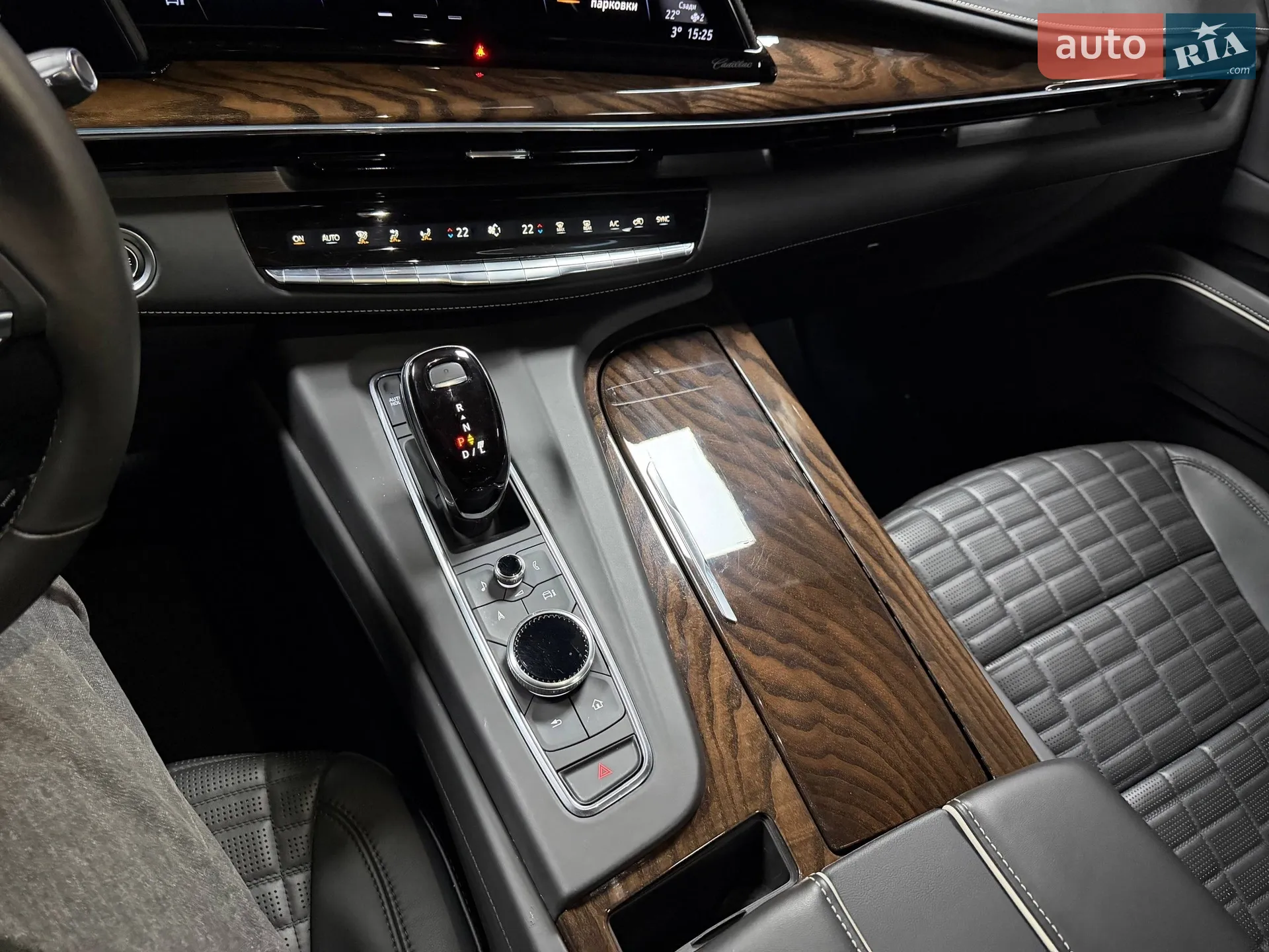 2022 Cadillac Escalade - мініатюра 101