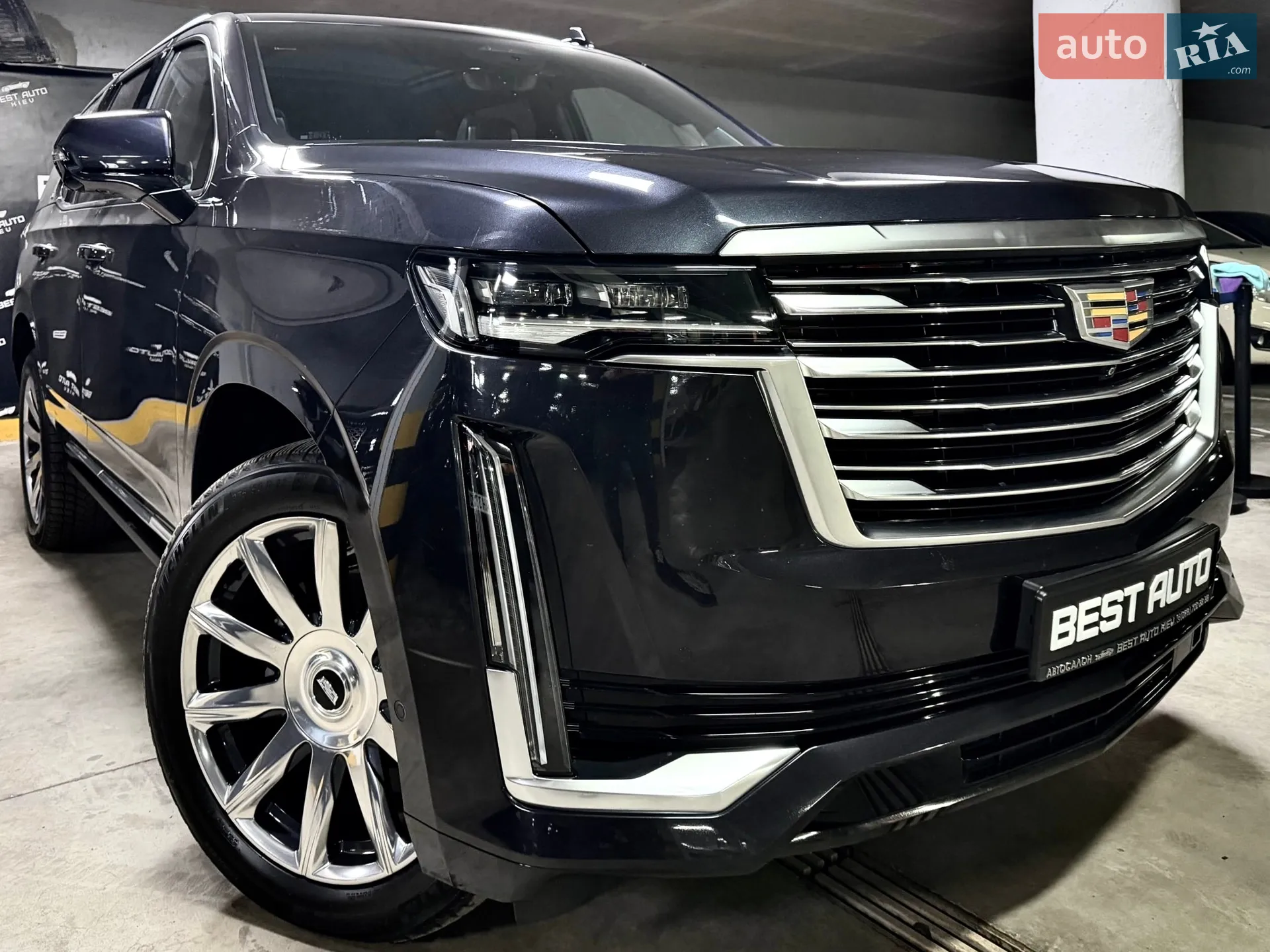 2022 Cadillac Escalade - фото 1