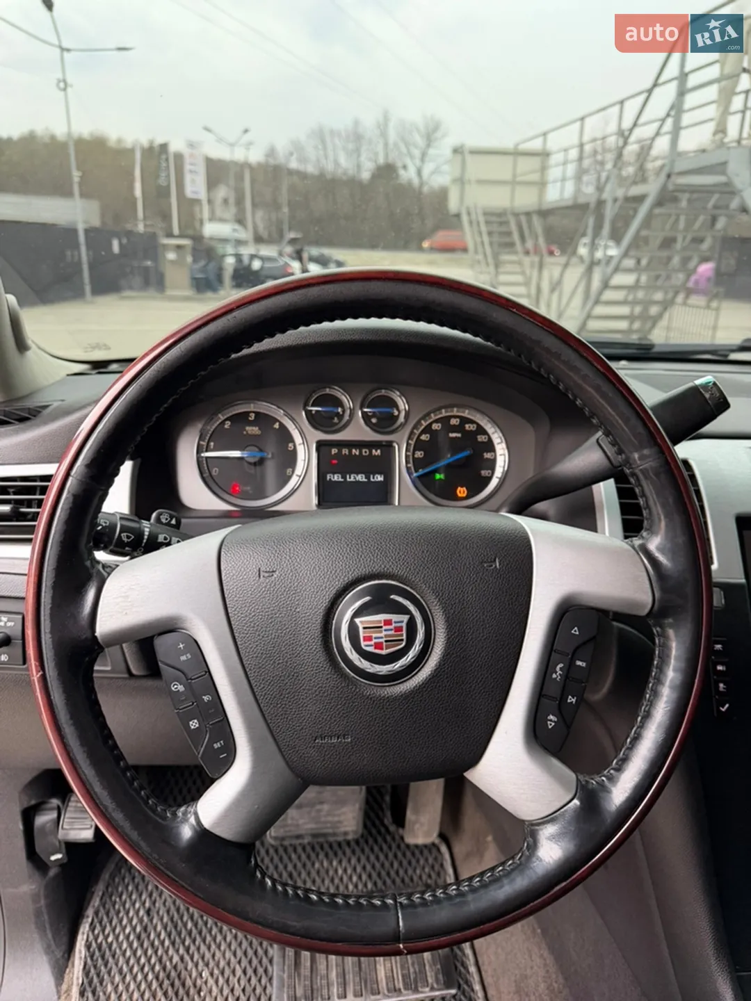 2011 Cadillac Escalade - мініатюра 12