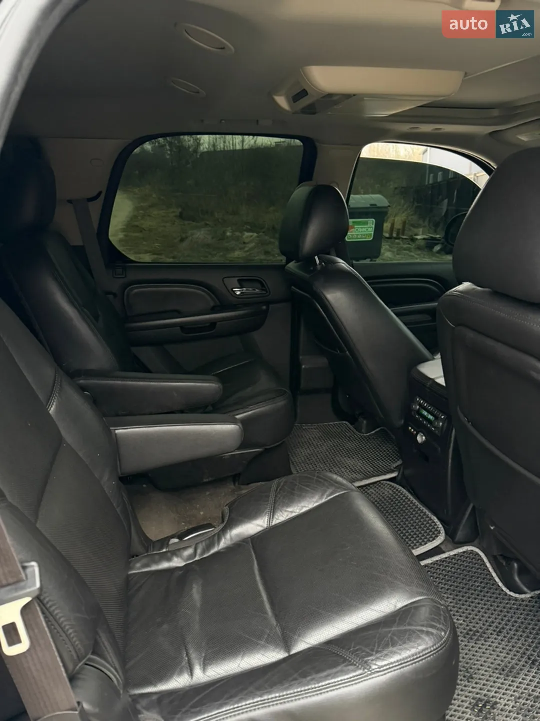 2011 Cadillac Escalade - мініатюра 17