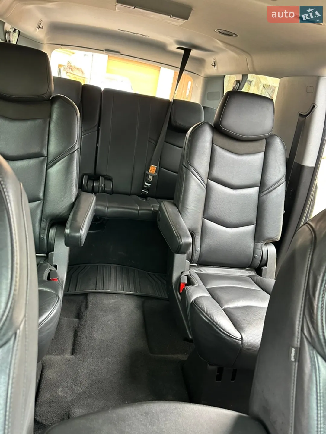 2018 Cadillac Escalade - мініатюра 32