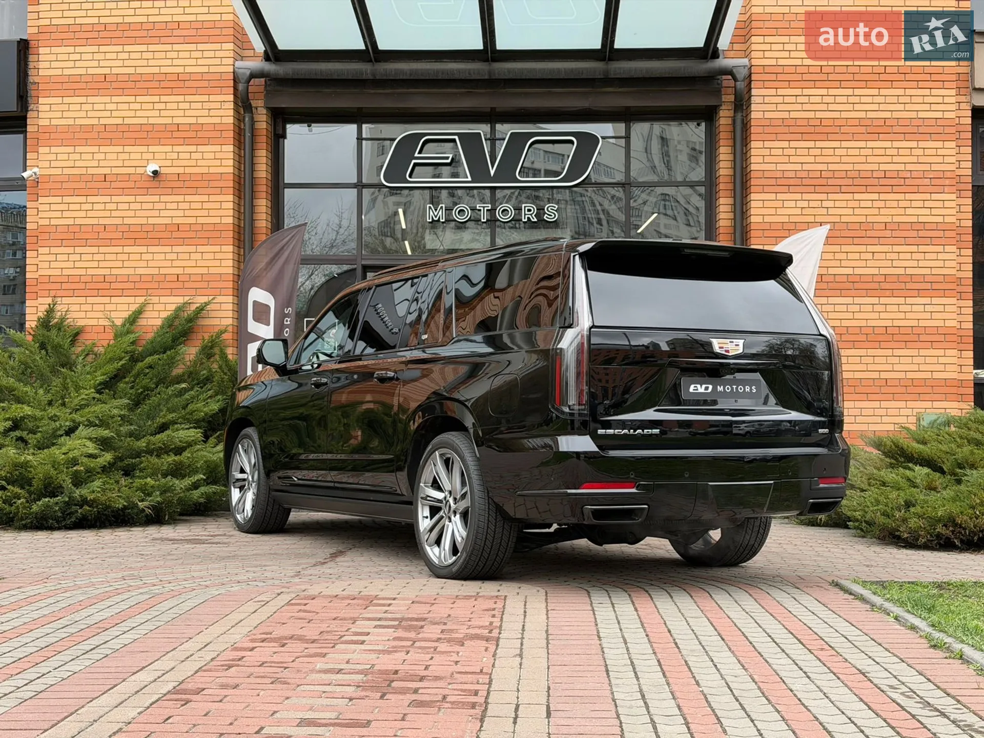 2025 Cadillac Escalade - мініатюра 6