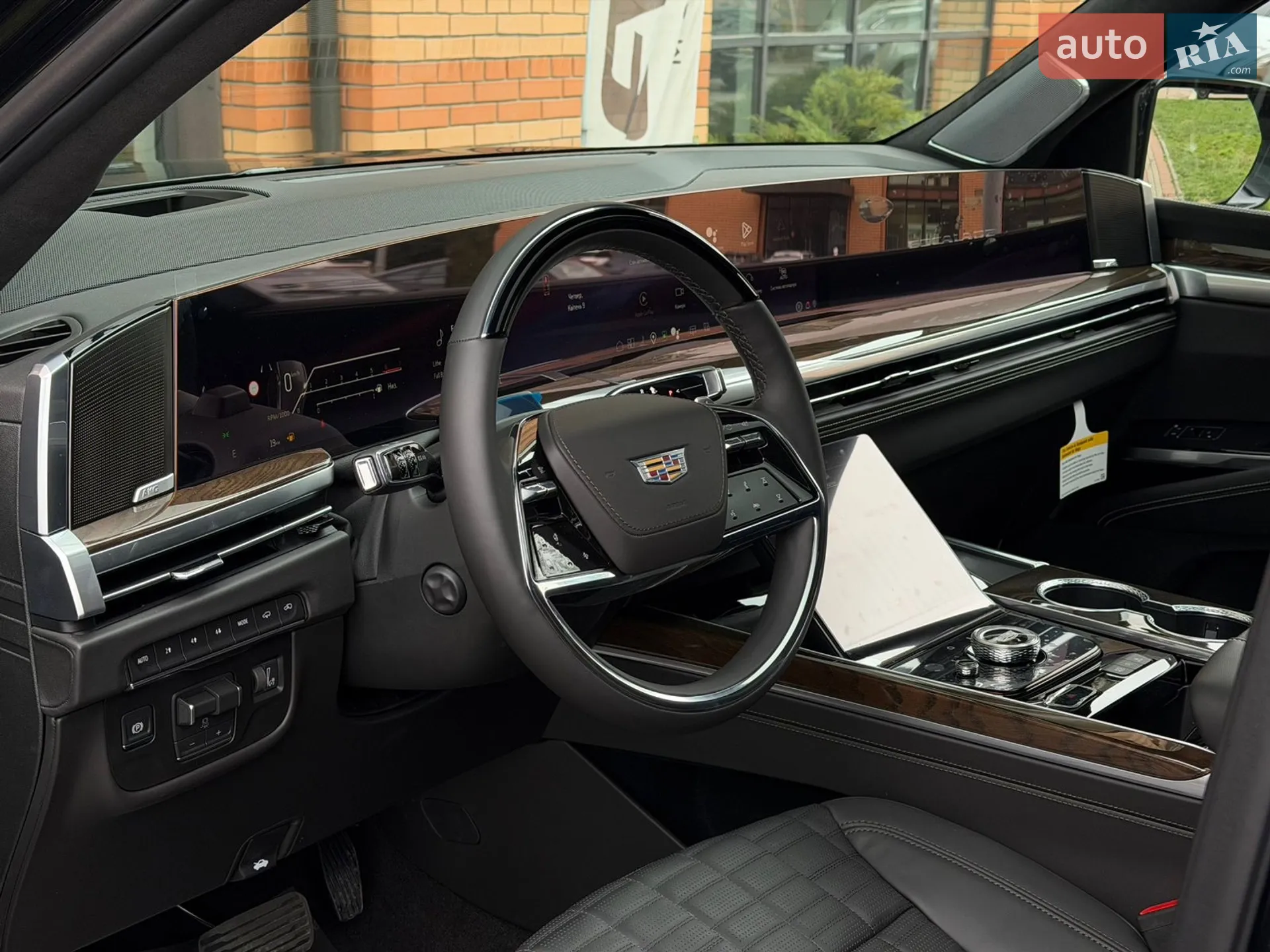2025 Cadillac Escalade - мініатюра 2