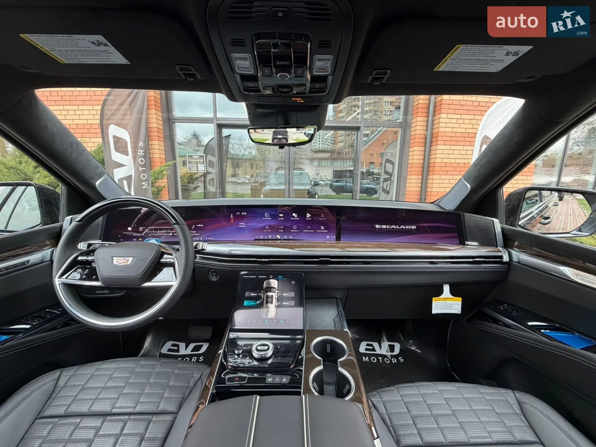 2025 Cadillac Escalade - мініатюра 10