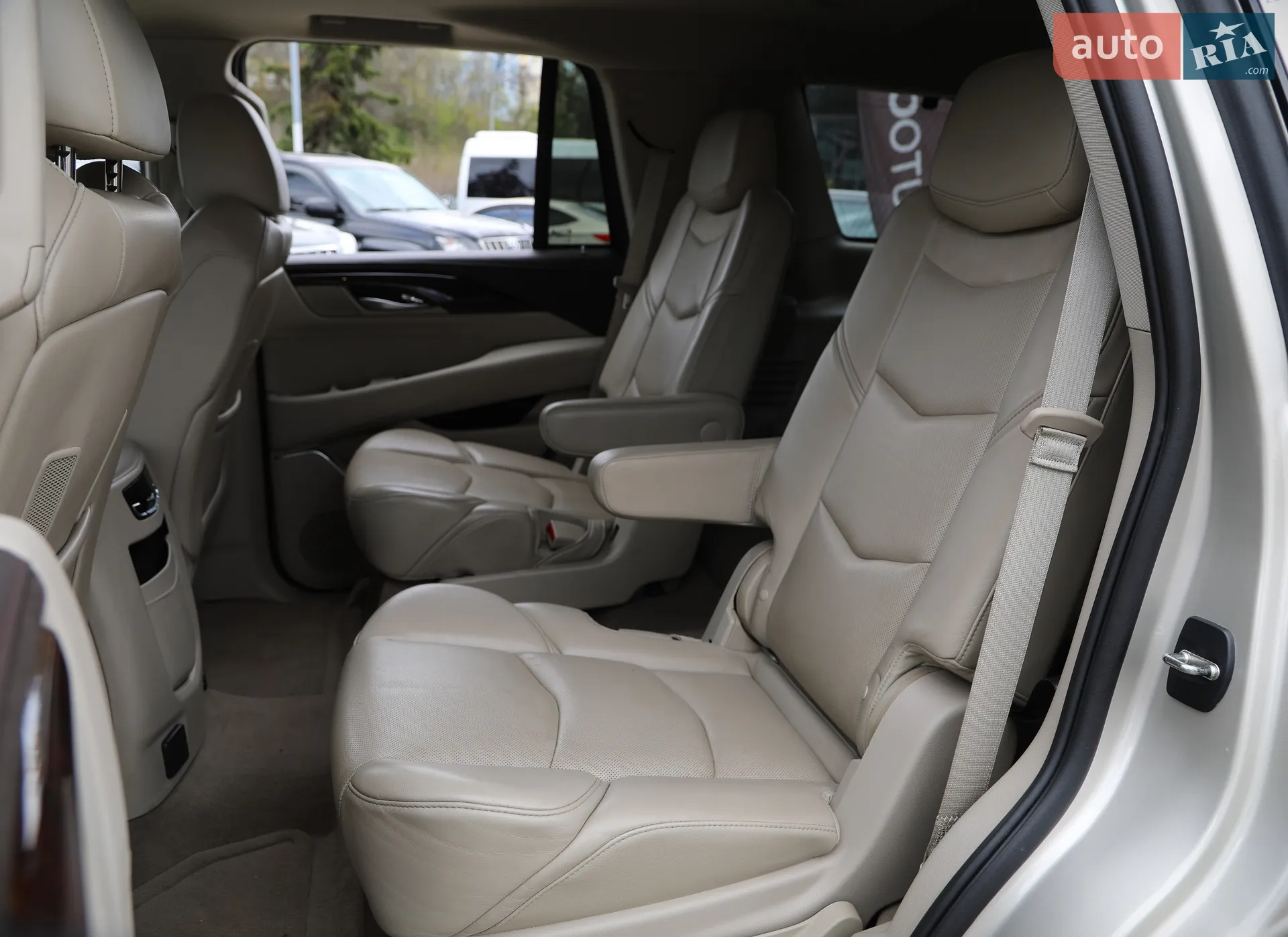 2014 Cadillac Escalade - мініатюра 12