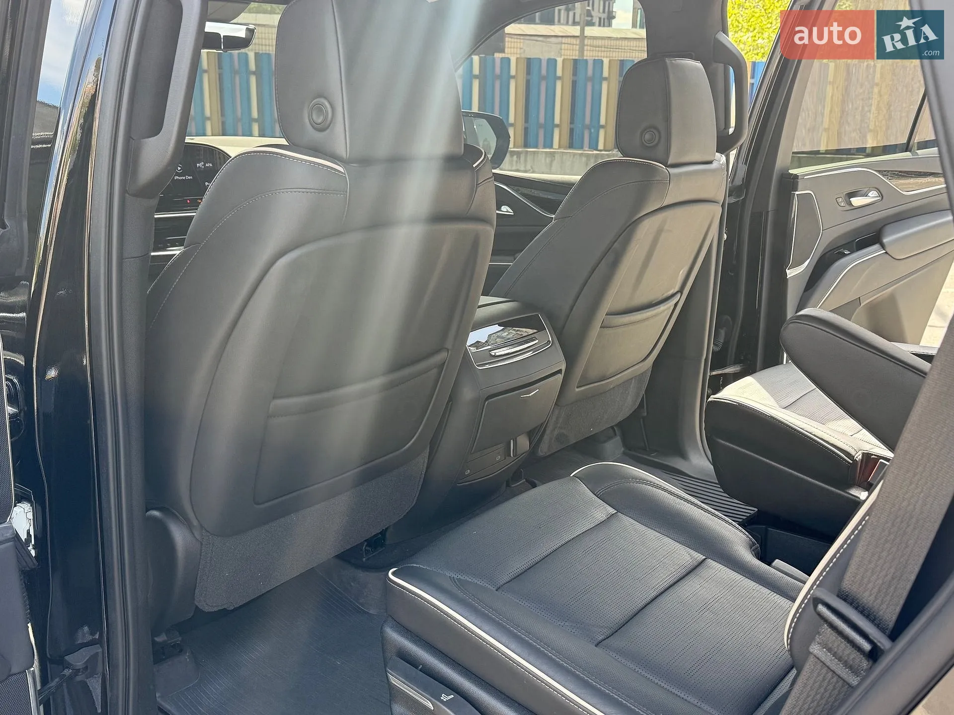 2021 Cadillac Escalade - мініатюра 22