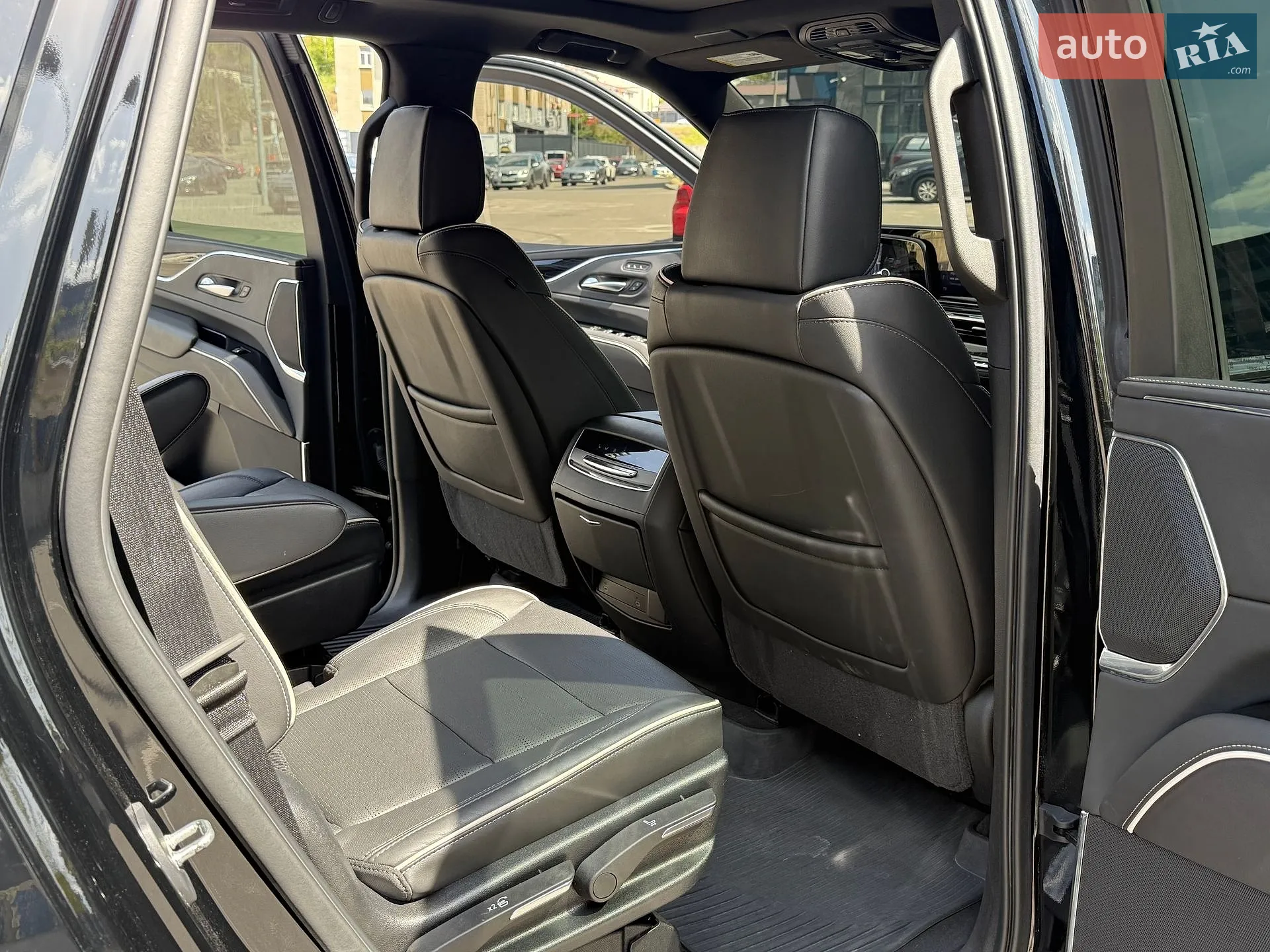 2021 Cadillac Escalade - мініатюра 28