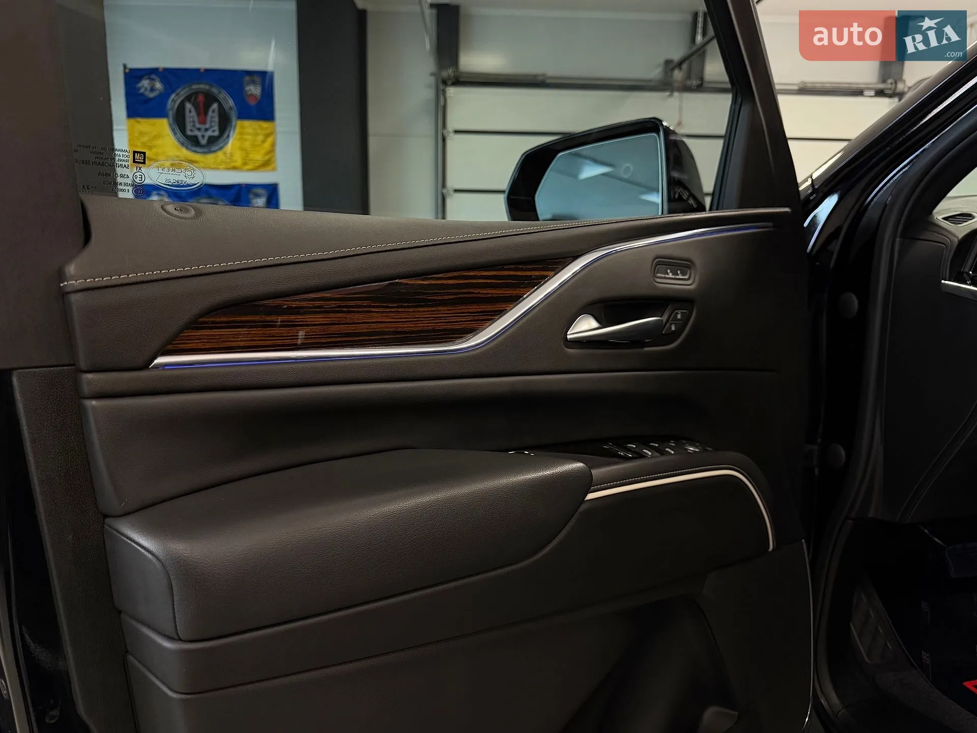 2023 Cadillac Escalade - мініатюра 44