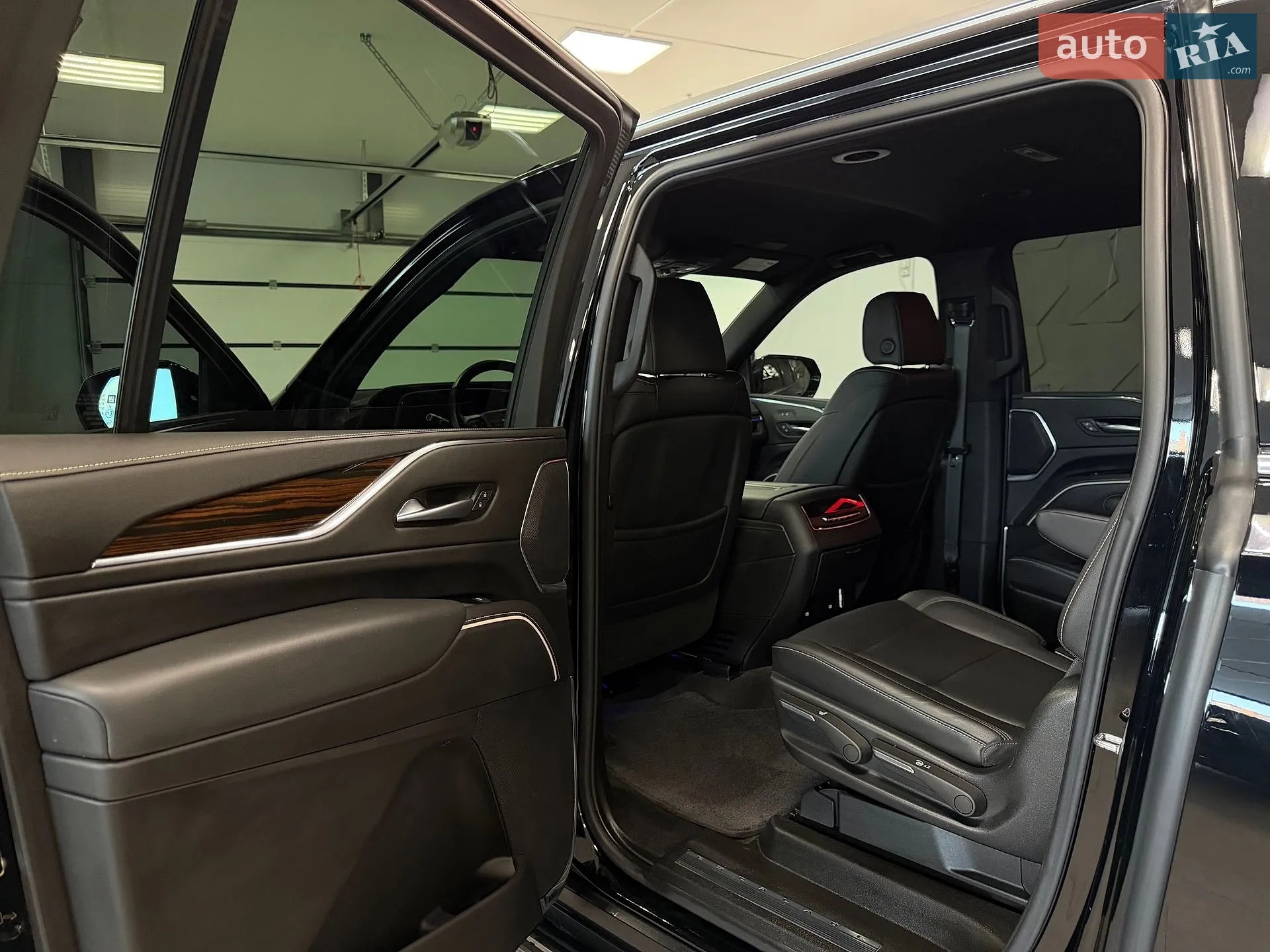 2023 Cadillac Escalade - мініатюра 47