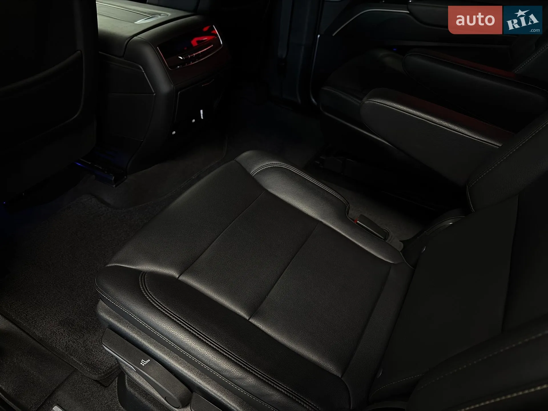 2023 Cadillac Escalade - мініатюра 51