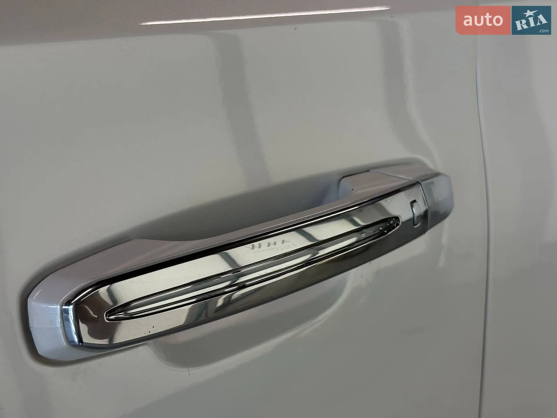 2017 Cadillac Escalade - мініатюра 13