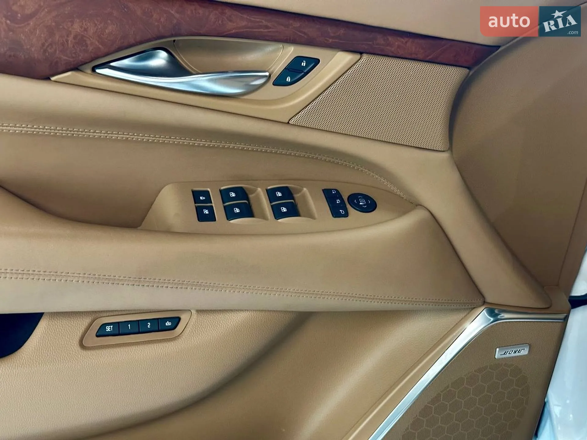 2017 Cadillac Escalade - мініатюра 16