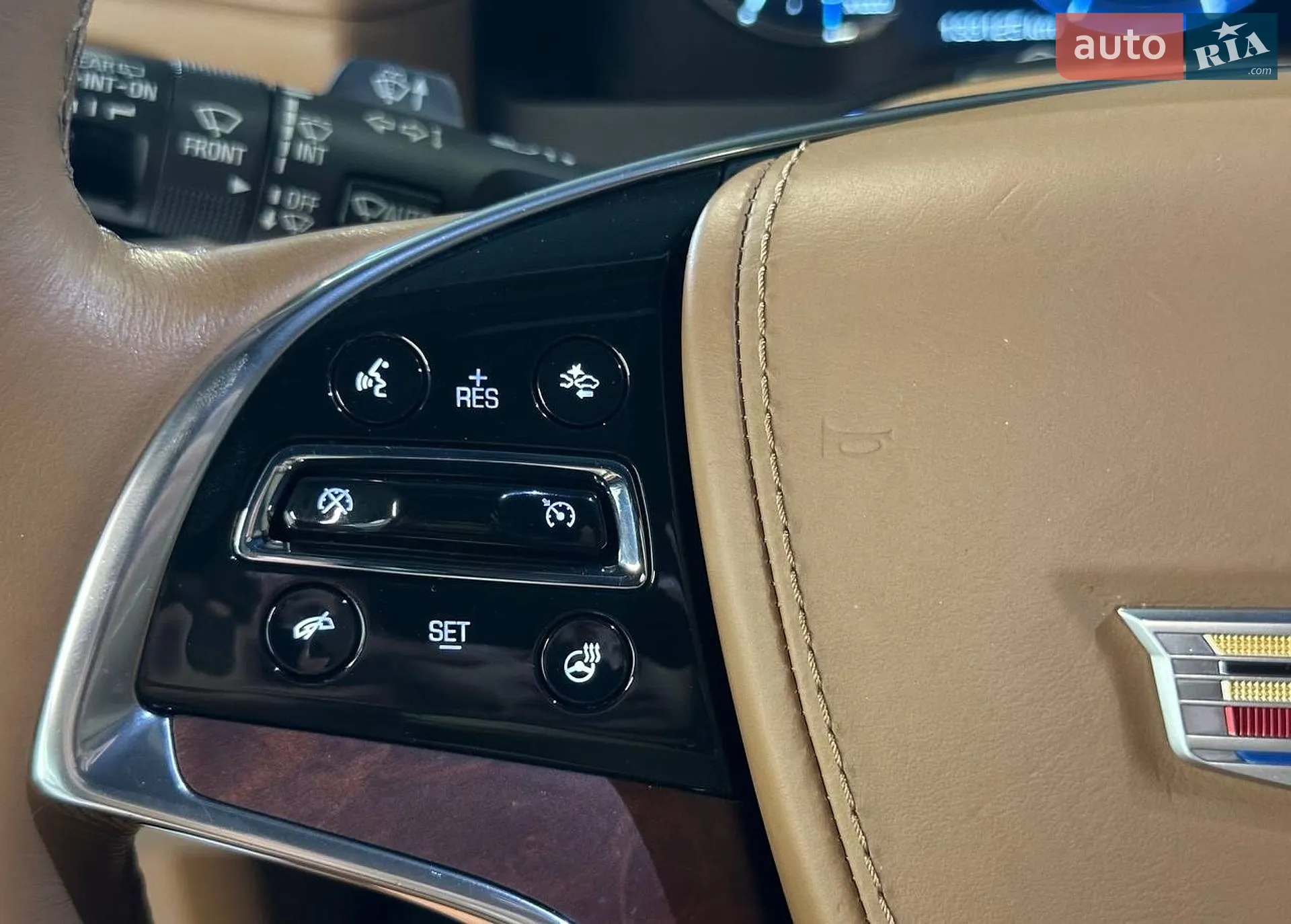 2017 Cadillac Escalade - мініатюра 21