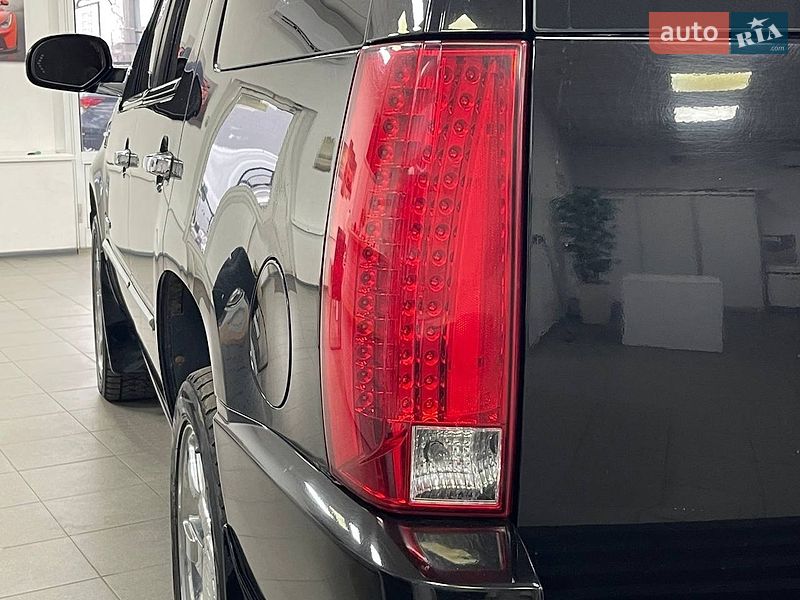 Внедорожник / Кроссовер Cadillac Escalade 2008 в Киеве