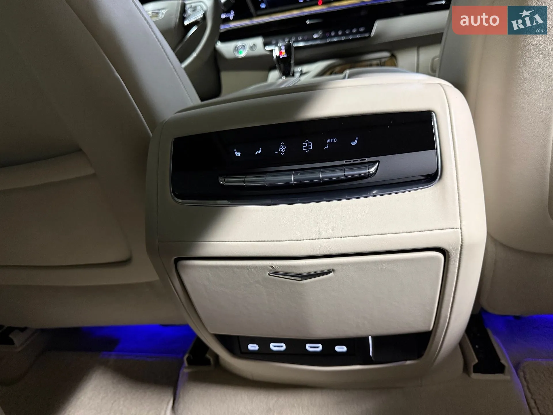 2022 Cadillac Escalade - мініатюра 99