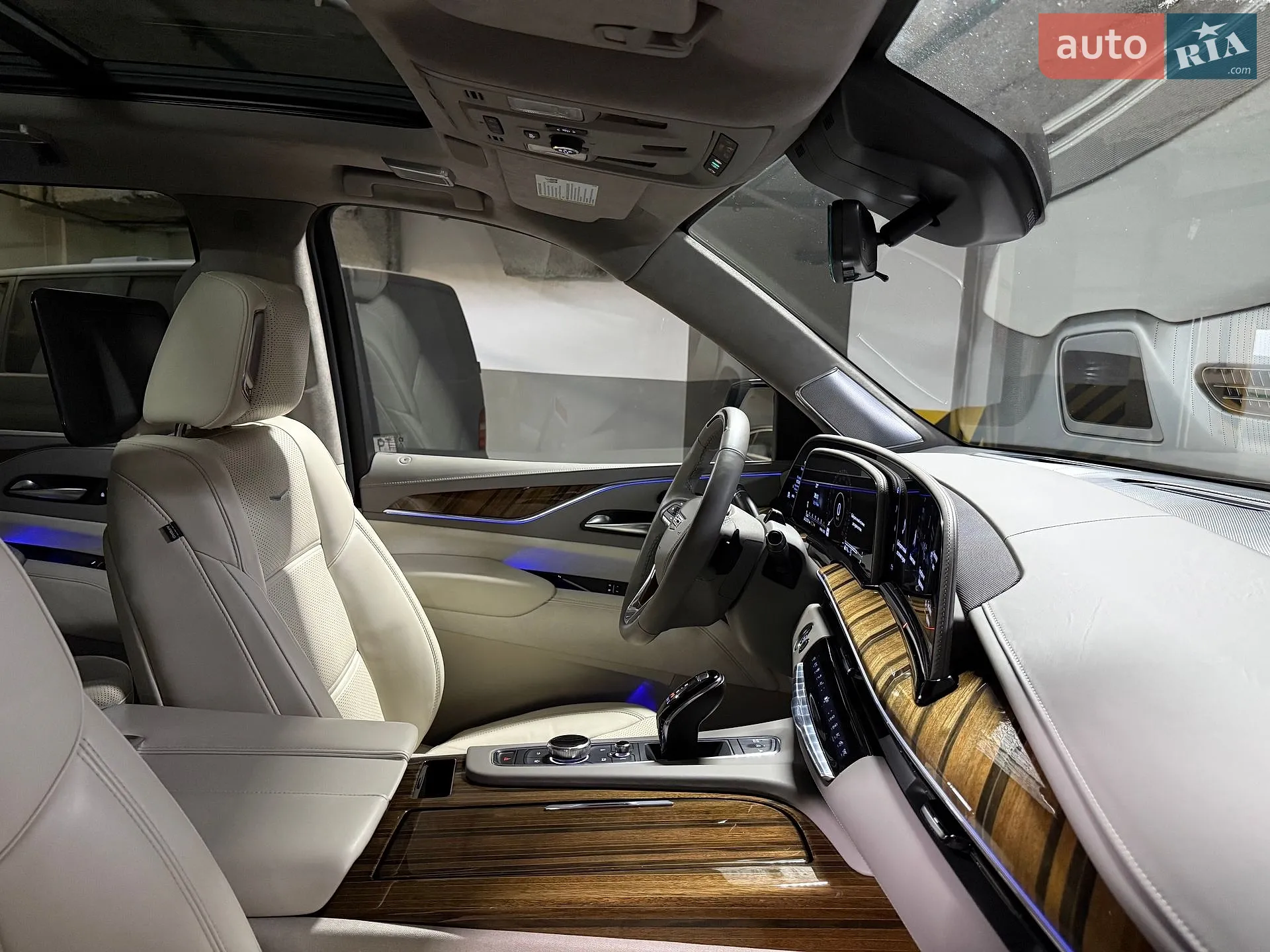 2022 Cadillac Escalade - мініатюра 109