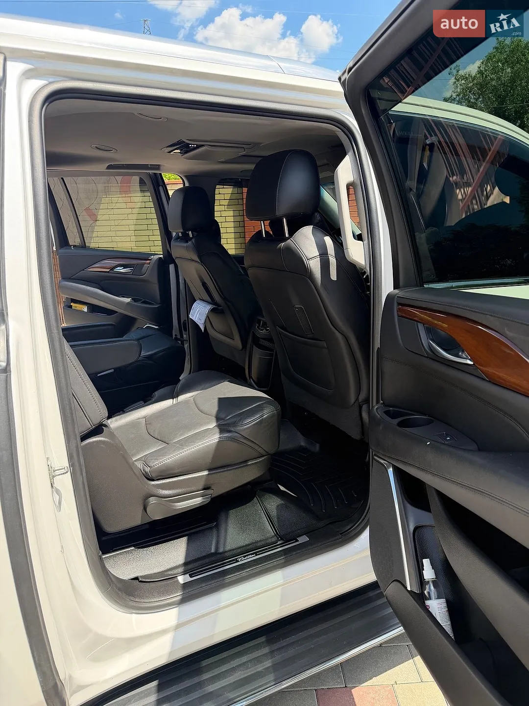 2017 Cadillac Escalade - мініатюра 11