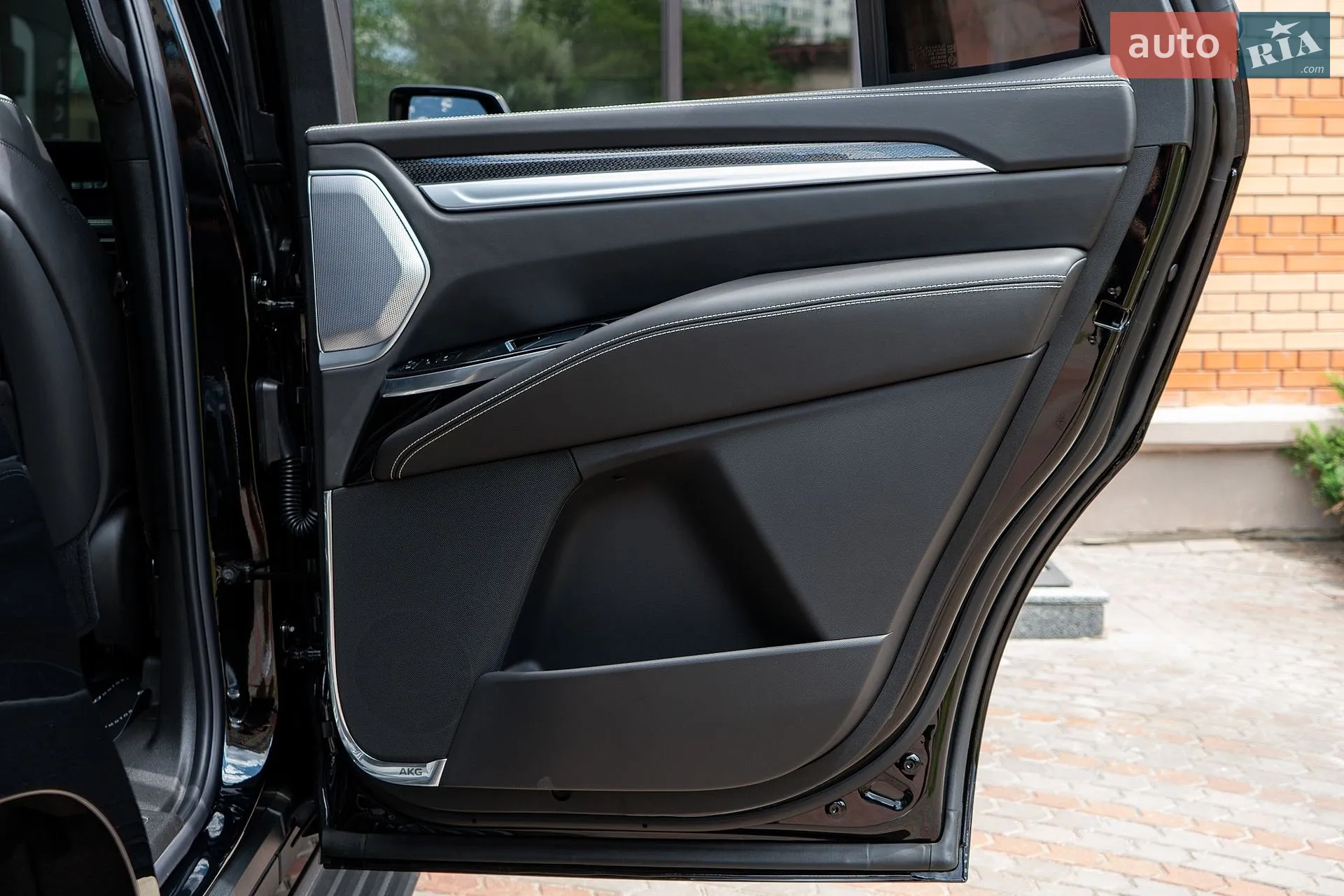 2026 Cadillac Escalade - мініатюра 65