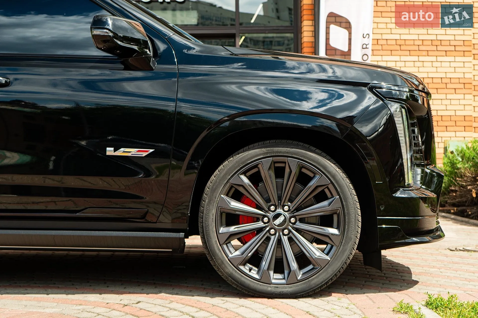 2026 Cadillac Escalade - мініатюра 22