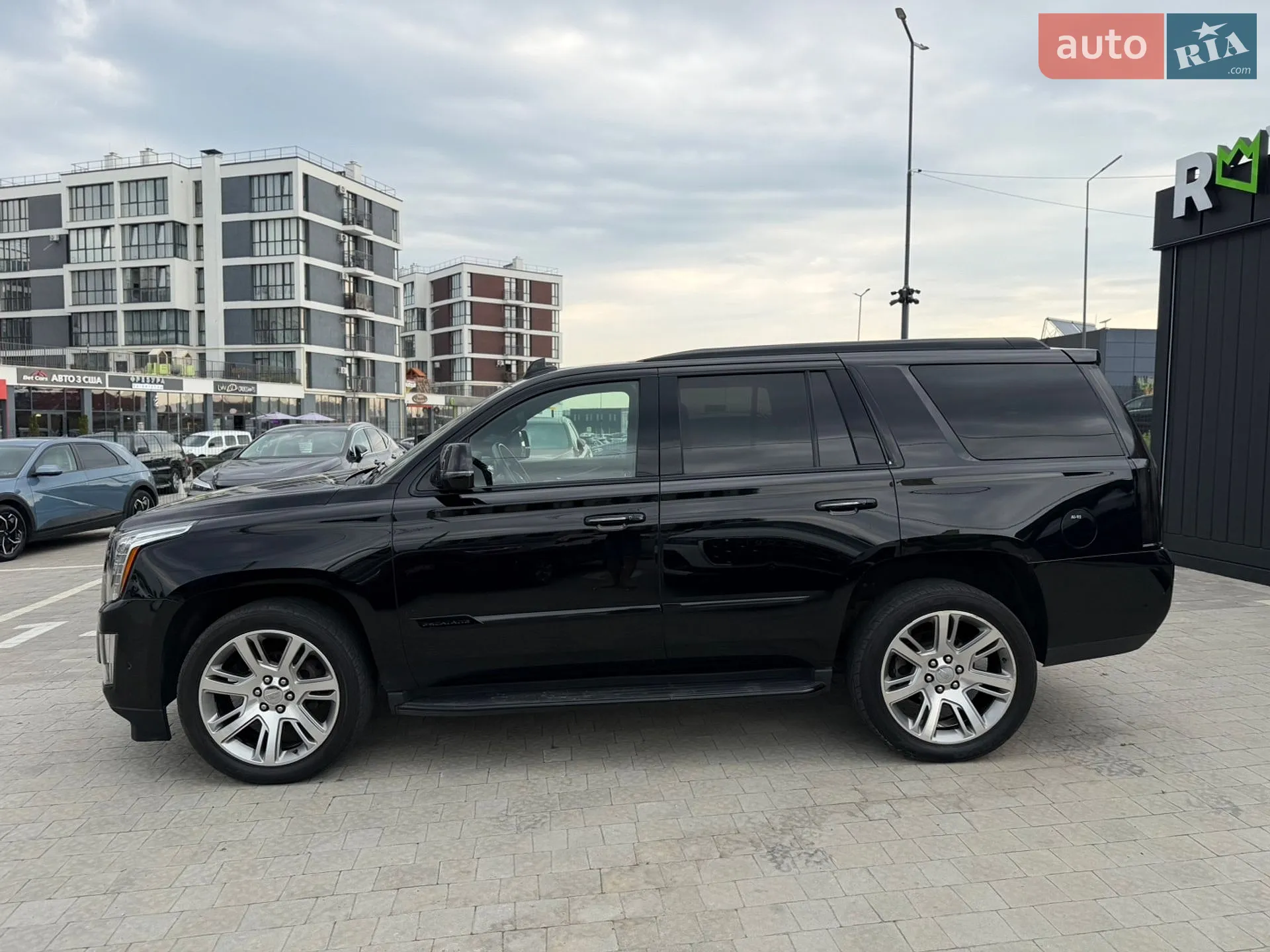 2017 Cadillac Escalade - мініатюра 8