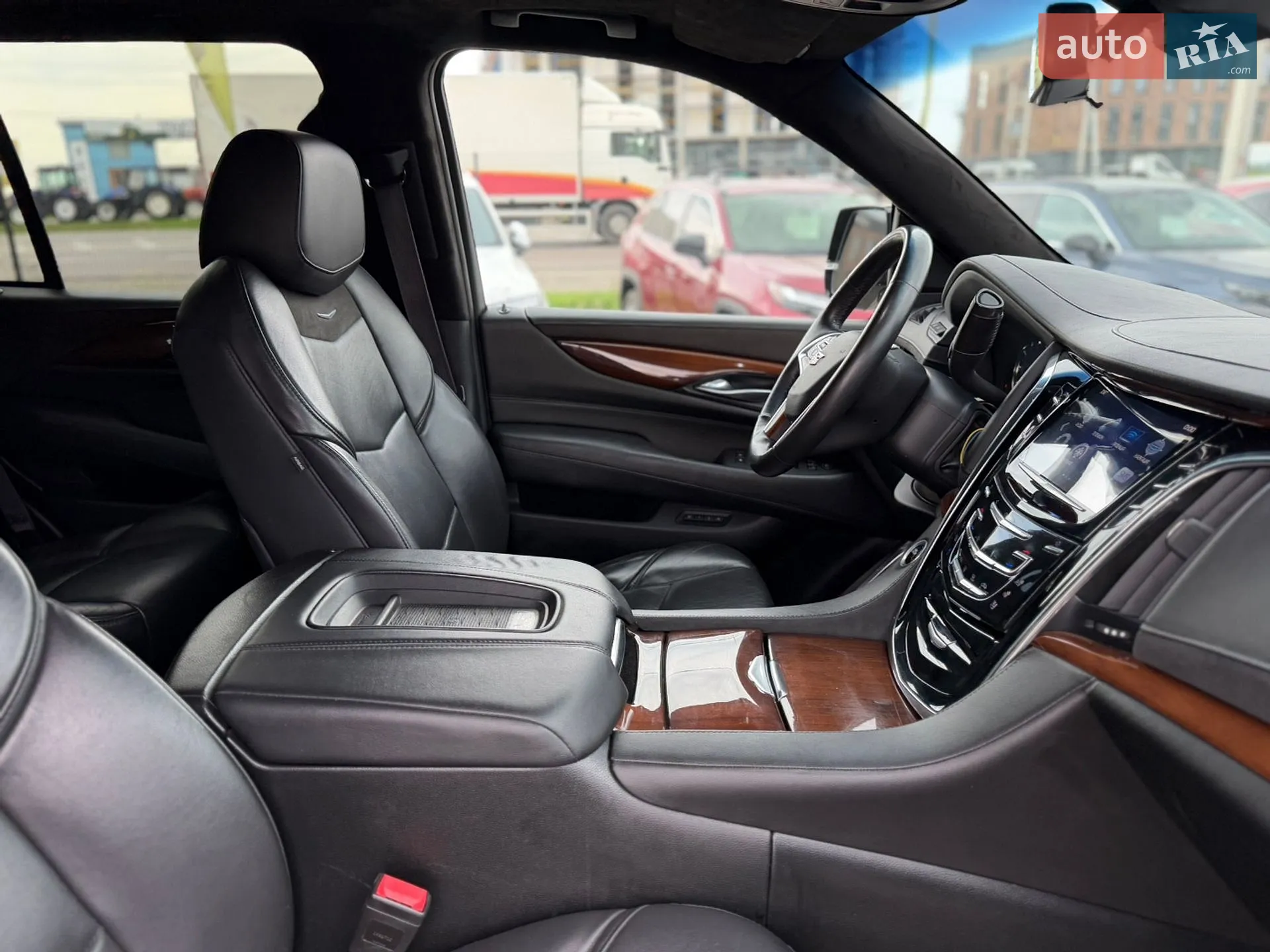 2017 Cadillac Escalade - мініатюра 28
