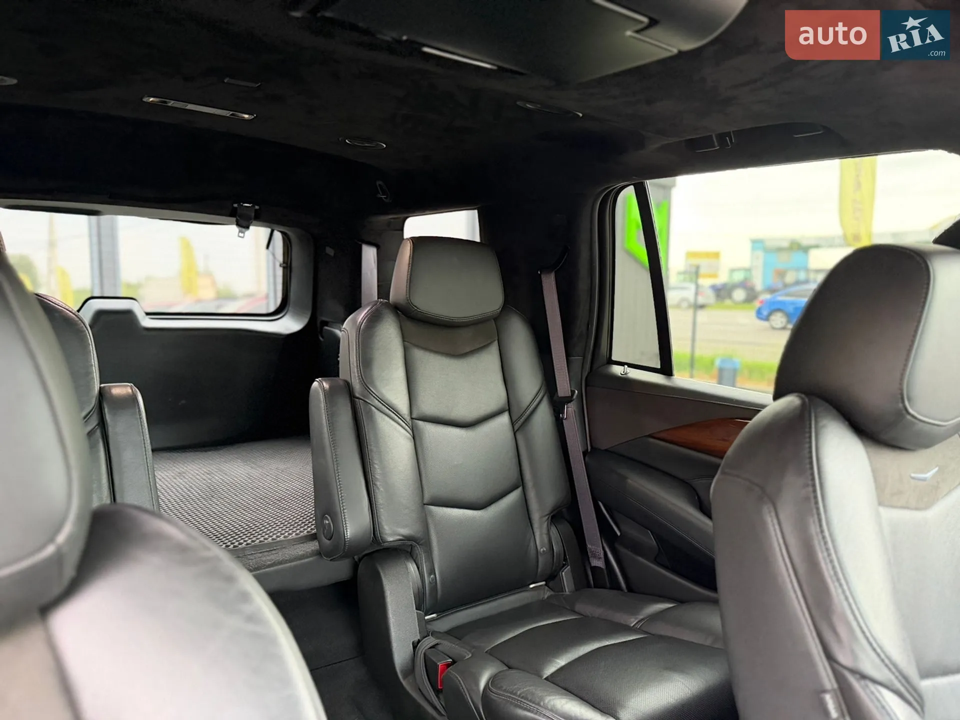 2017 Cadillac Escalade - мініатюра 29