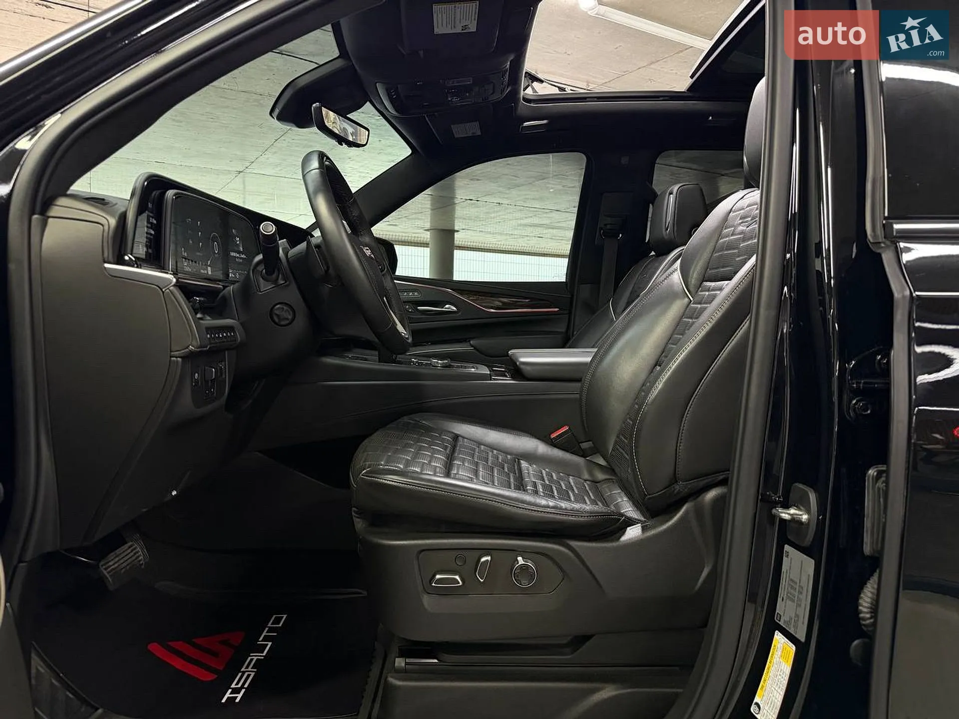 2021 Cadillac Escalade - мініатюра 19