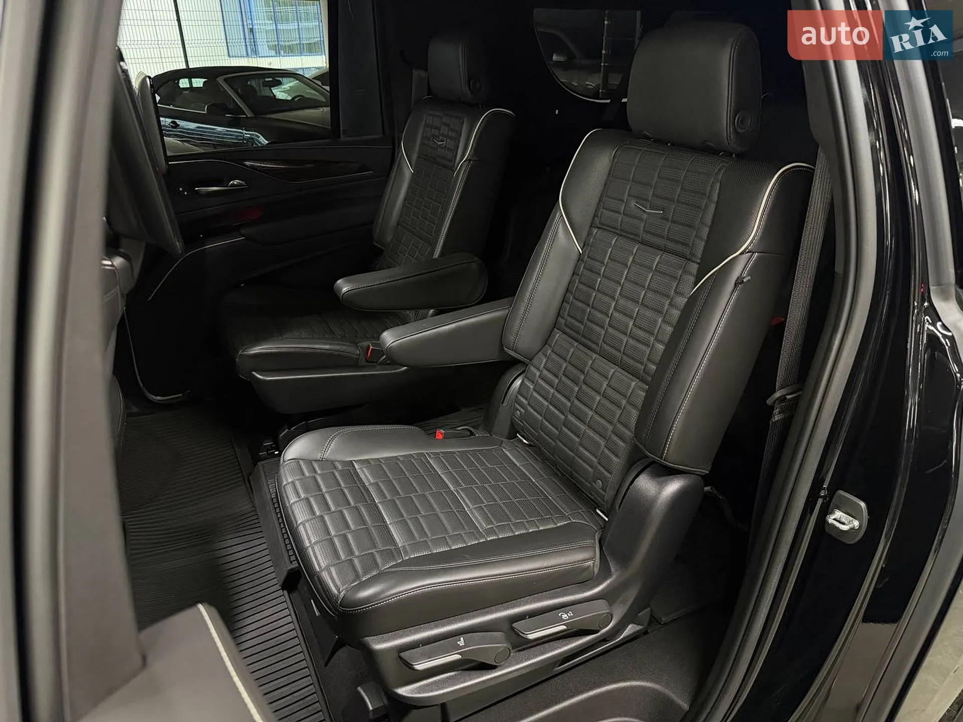 2021 Cadillac Escalade - мініатюра 26