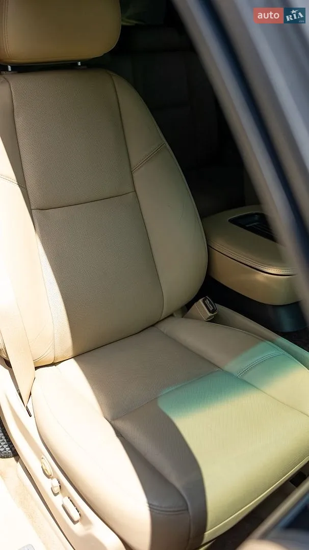 2012 Cadillac Escalade - мініатюра 40
