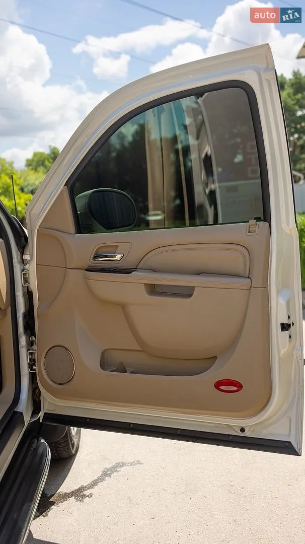 2012 Cadillac Escalade - мініатюра 38