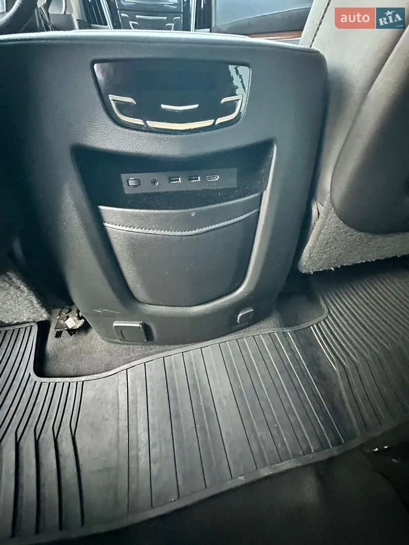 2018 Cadillac Escalade - мініатюра 26