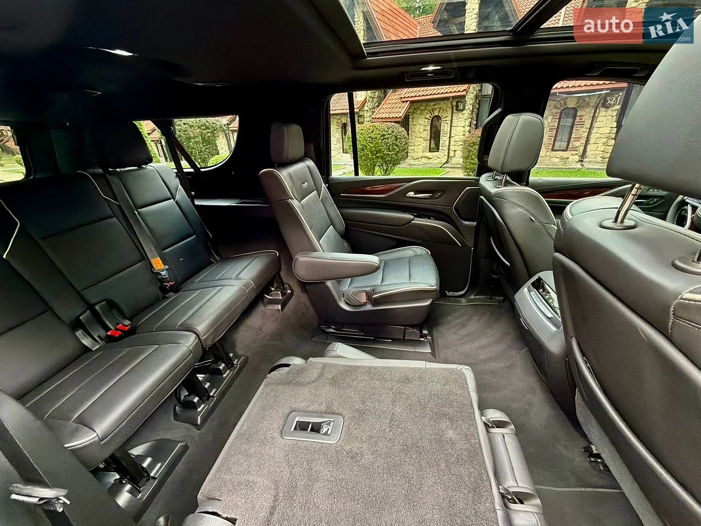 2021 Cadillac Escalade - мініатюра 40